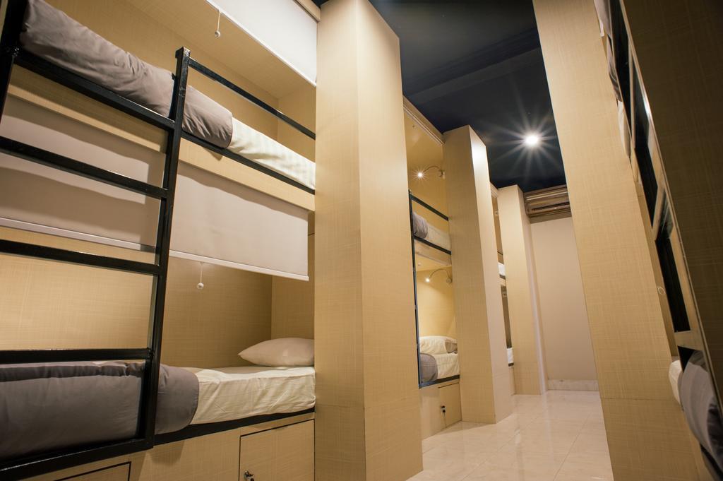 Bedplus Backpacker Kuta Legian Quarto foto
